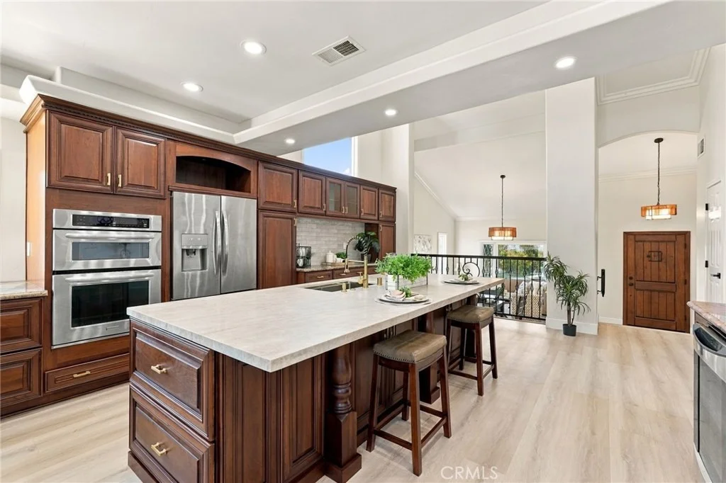 Photo of 9086 Hillside
