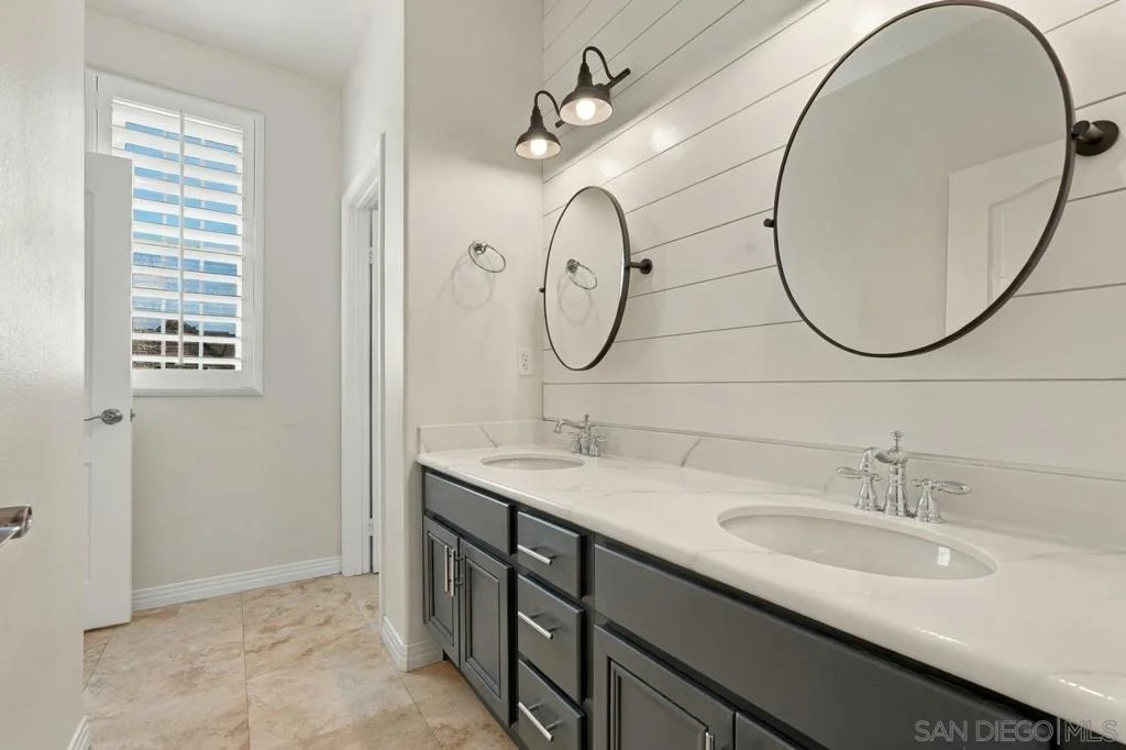 Photo of 3805 Sacramento
