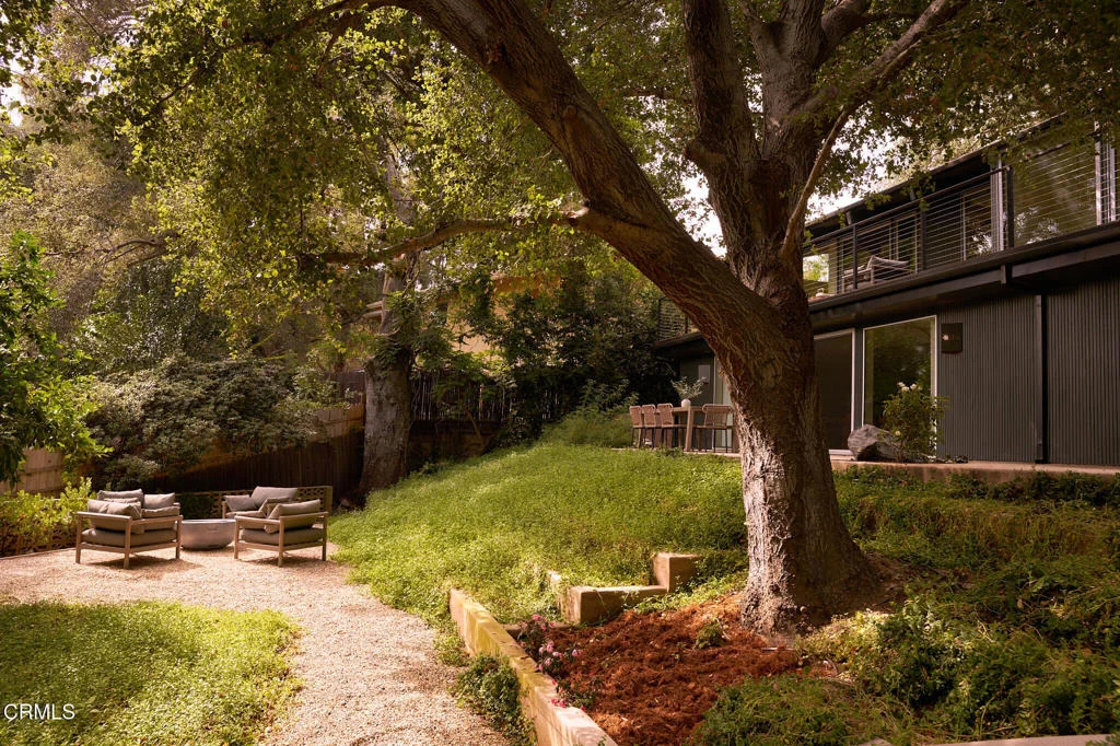 Photo of 980 Mesa Verde Road