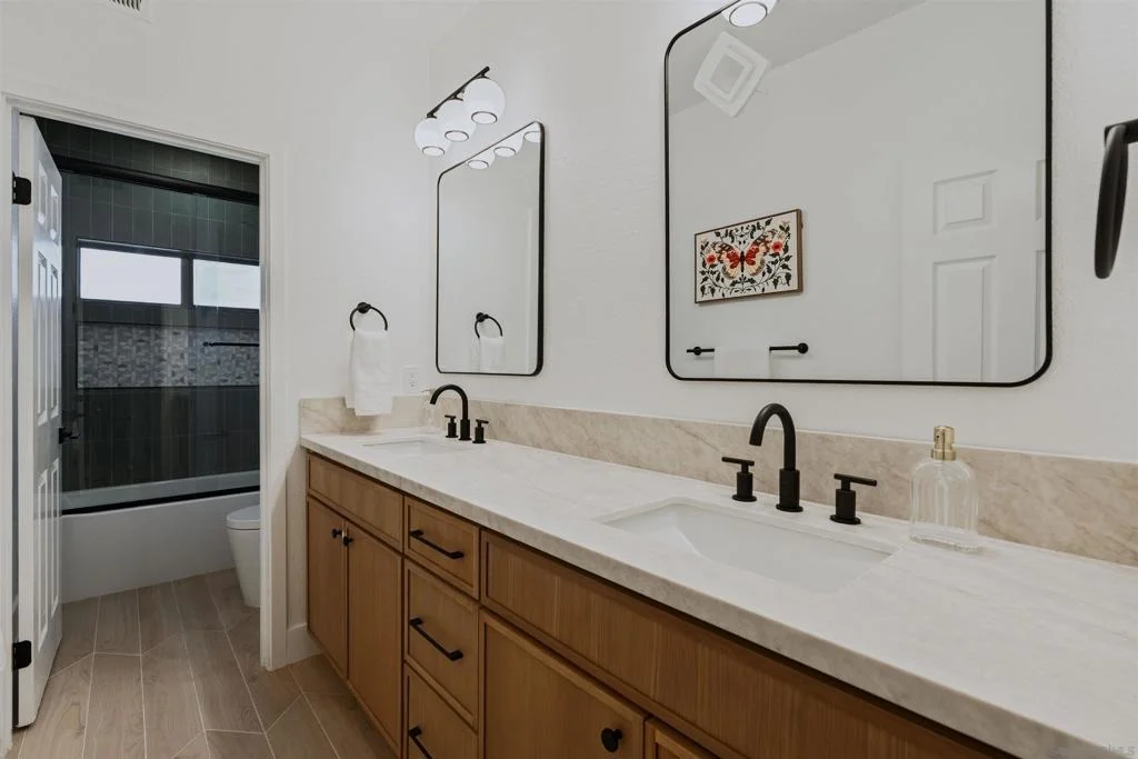 Photo of 1291 Dexter