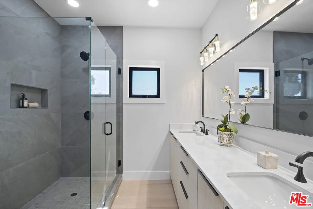 Photo of 23813 Harbor Vista Drive