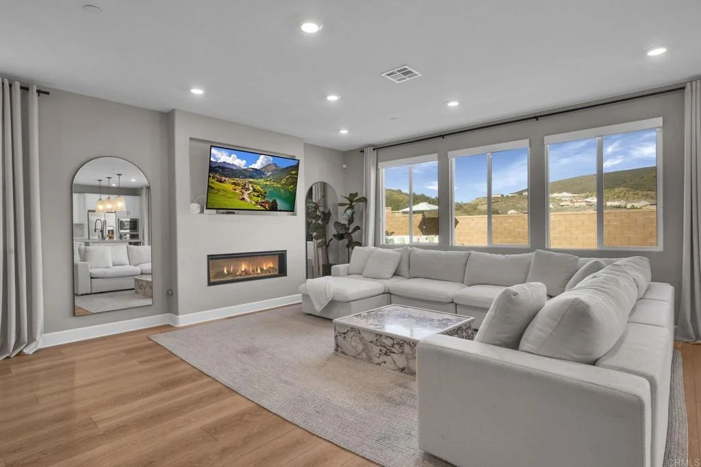 Photo of 916 Lindbergh Drive