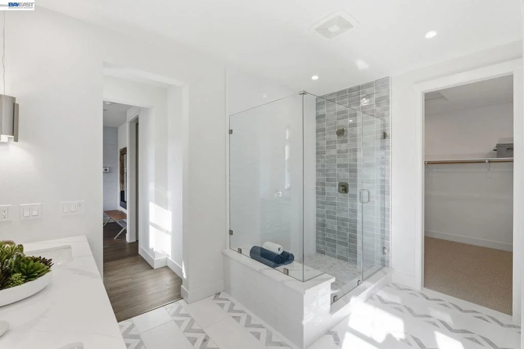 Photo of 3930 Viggo Way