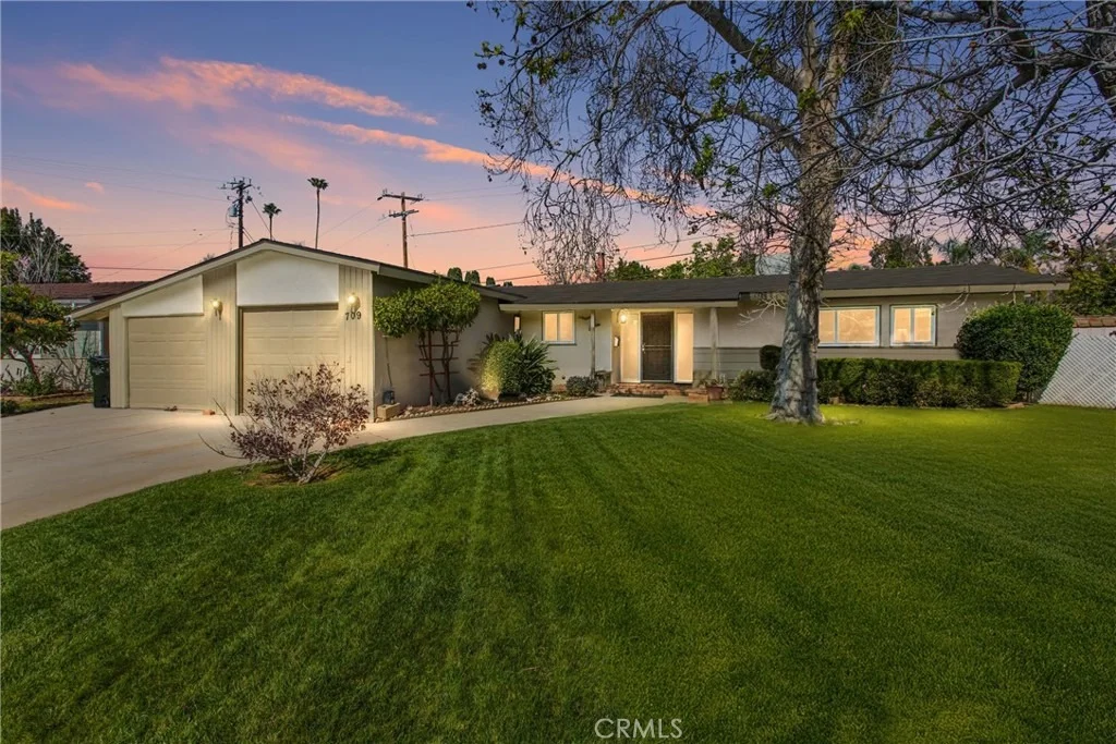Photo of 709 Bermuda