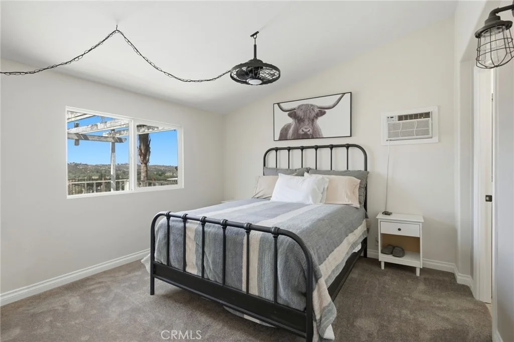Photo of 40100 Owl Valley