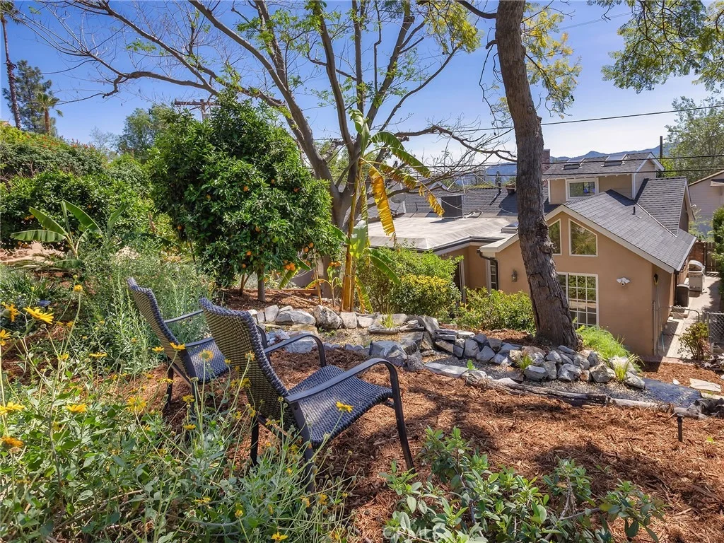 Photo of 1012 N Sunset Canyon Drive