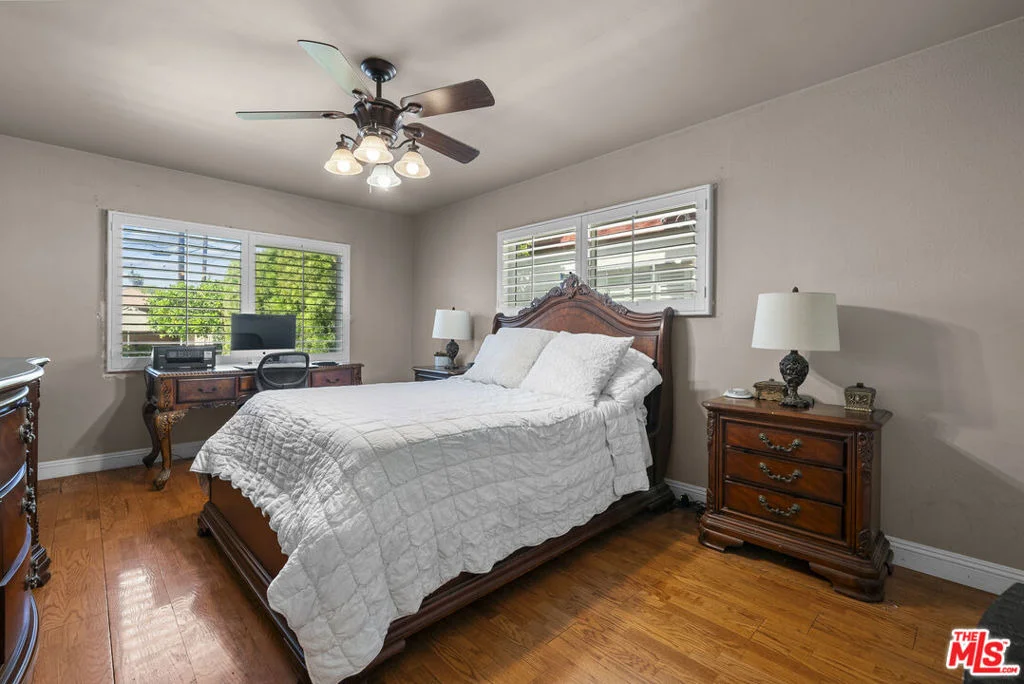 Photo of 10411 Saint James Avenue