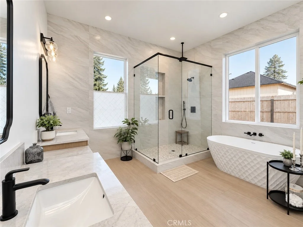 Photo of 5399 Harrison