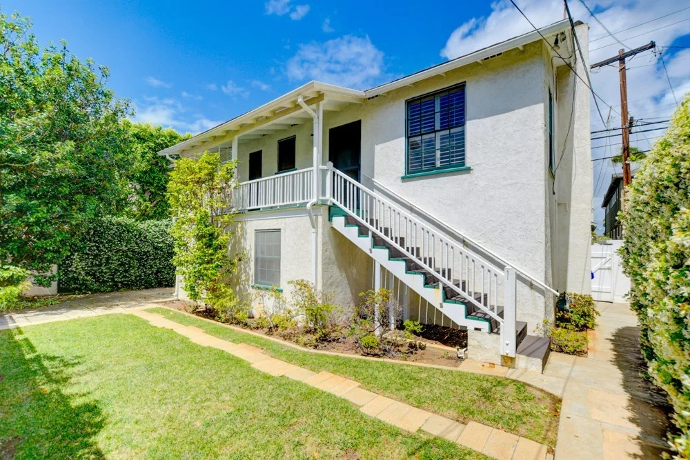 Photo of 832 B Avenue