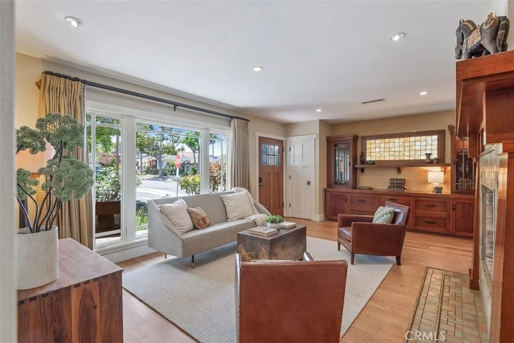 Photo of 298 Granada Avenue