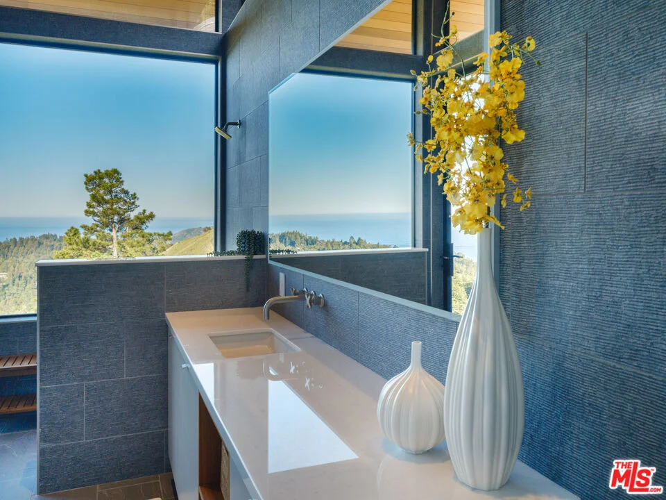 Photo of 47730 Coast Ridge Road