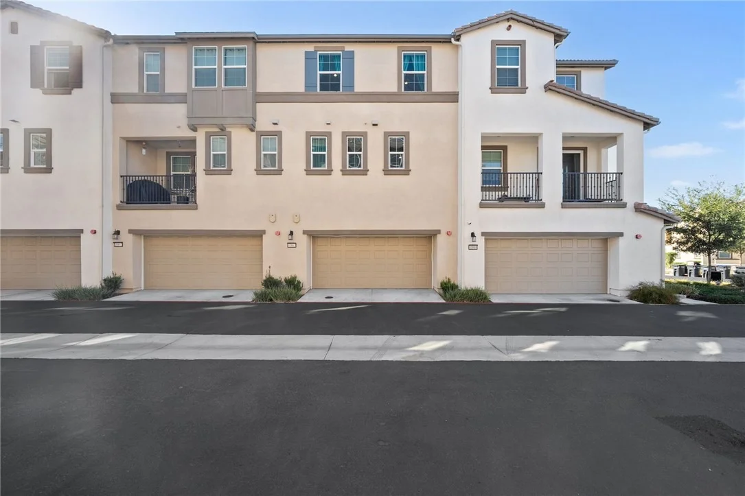 Photo of 40863 Melrose Drive