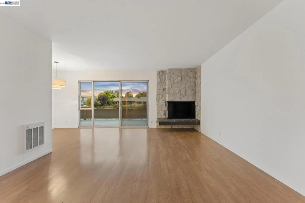 Photo of Unit 116 at 339 Broadway