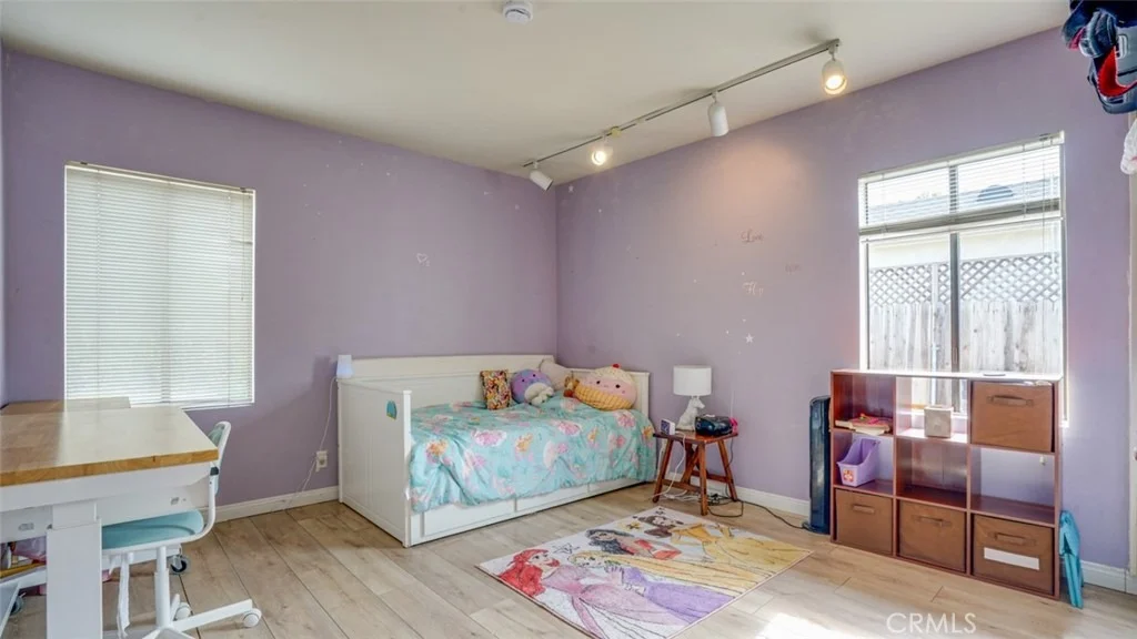 Photo of 330 S Griffith Park Drive