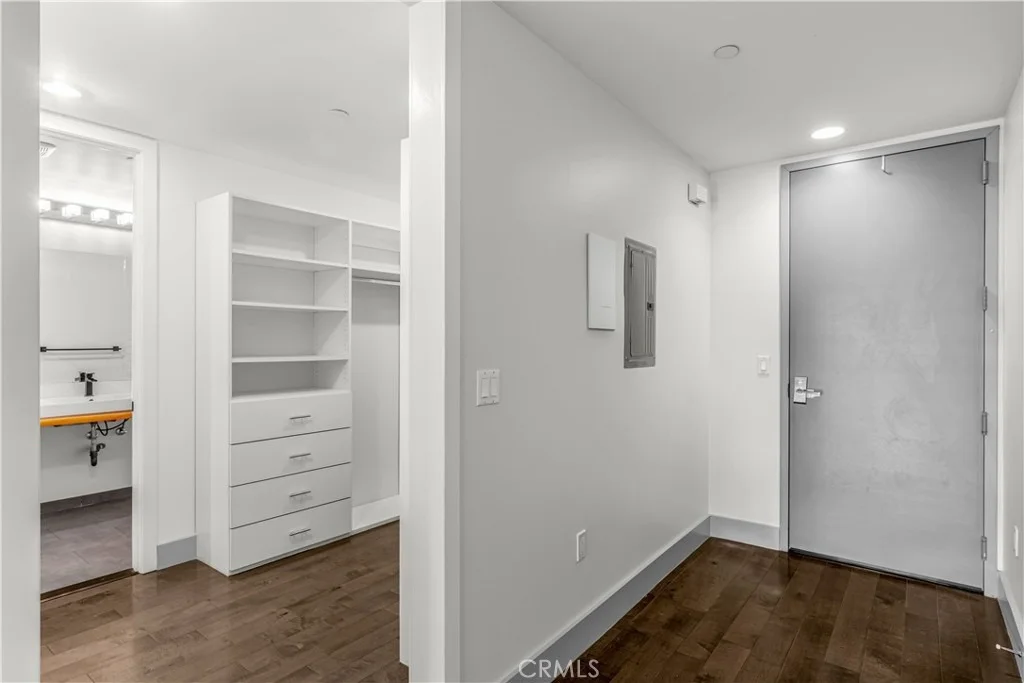 Photo of Unit 100 at 433 Pine Avenue