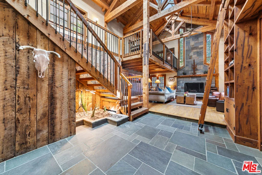 Photo of 8497 Harold Way