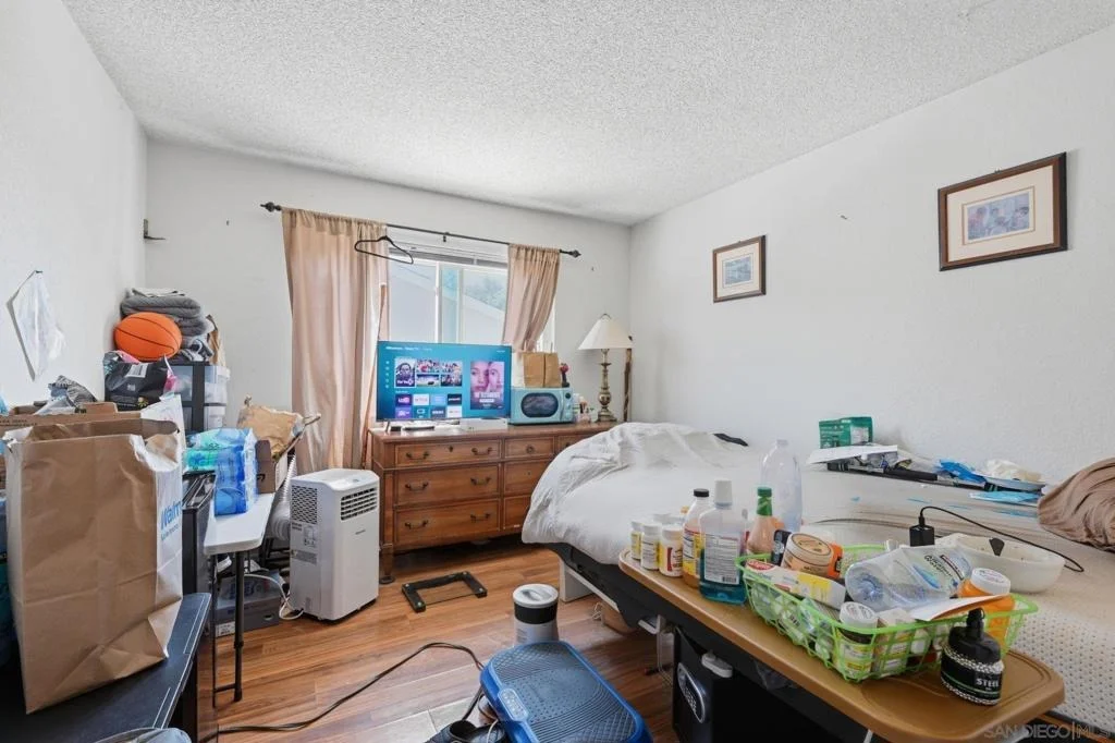 Photo of 707 Granada