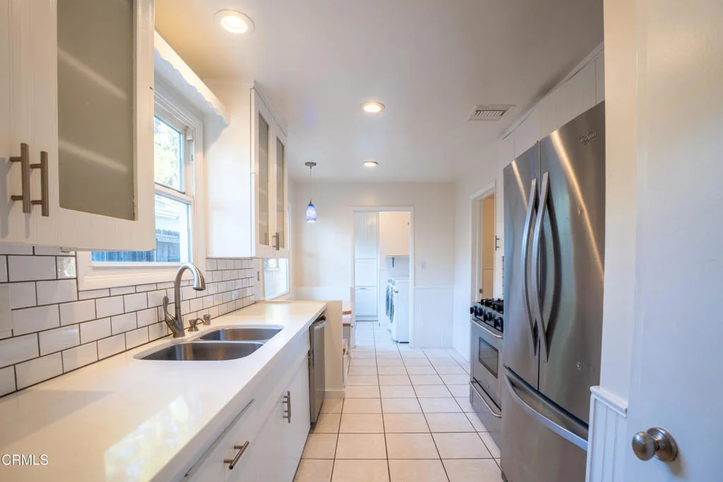 Photo of 9917 Cabanas Avenue