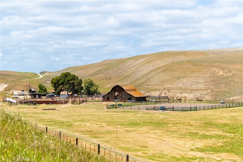 Photo of 8050 Bitterwater Road