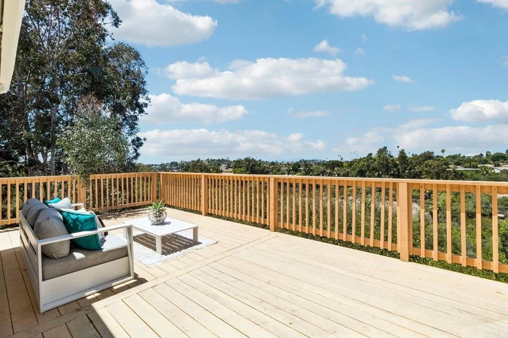 Photo of 221 Colina