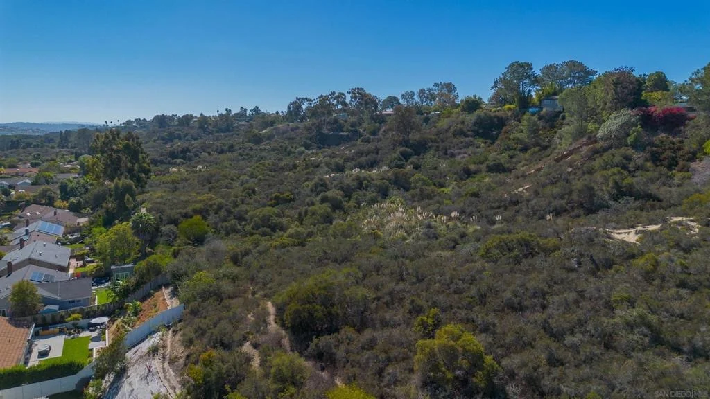 Photo of 0 Crest Dr