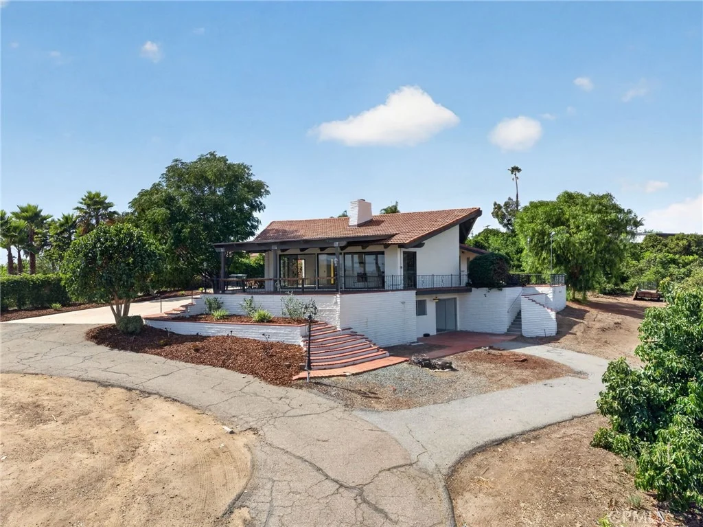 Photo of 2801 E Mission Road
