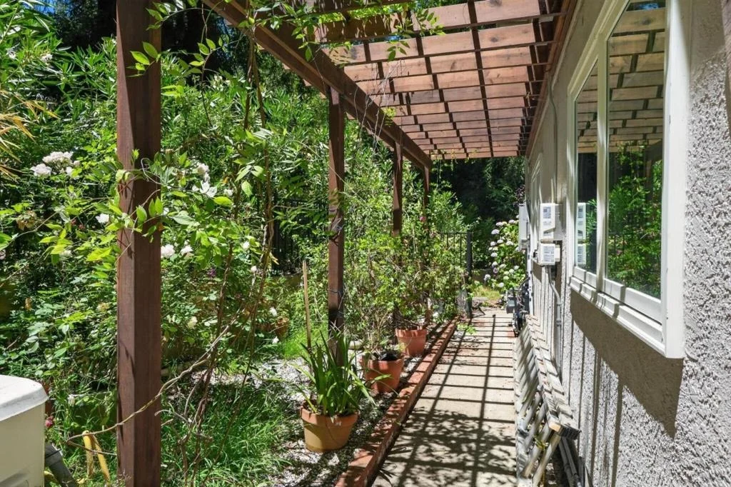 Photo of 650 Tabor Way