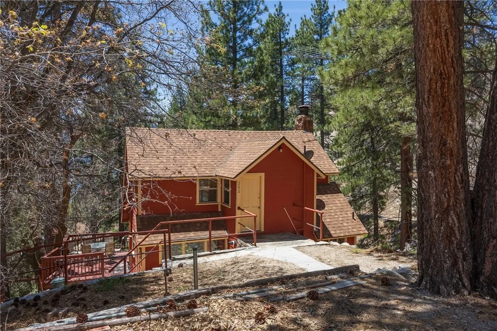 Photo of 352 Big Bear Trail