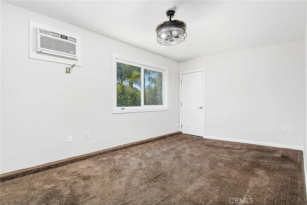 Photo of 23584 Brook