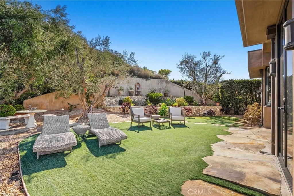 Photo of 2378 Crestview Drive