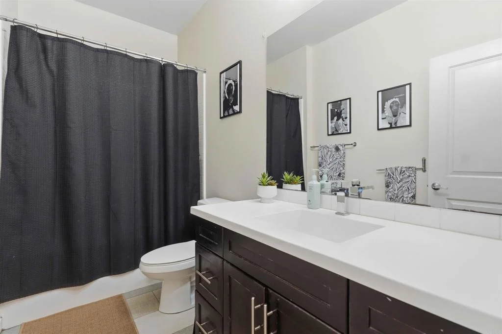 Photo of Unit 1 at 2055 Foxtrot Loop