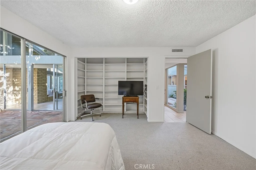 Photo of 4200 N Virginia Vista