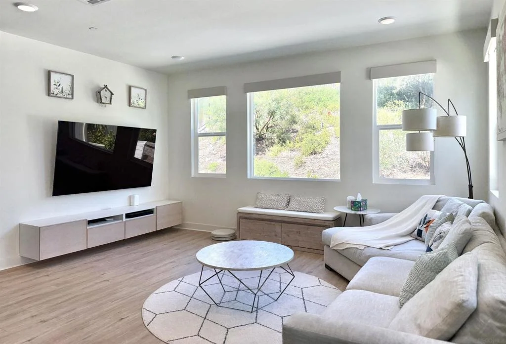Photo of 8866 Weston