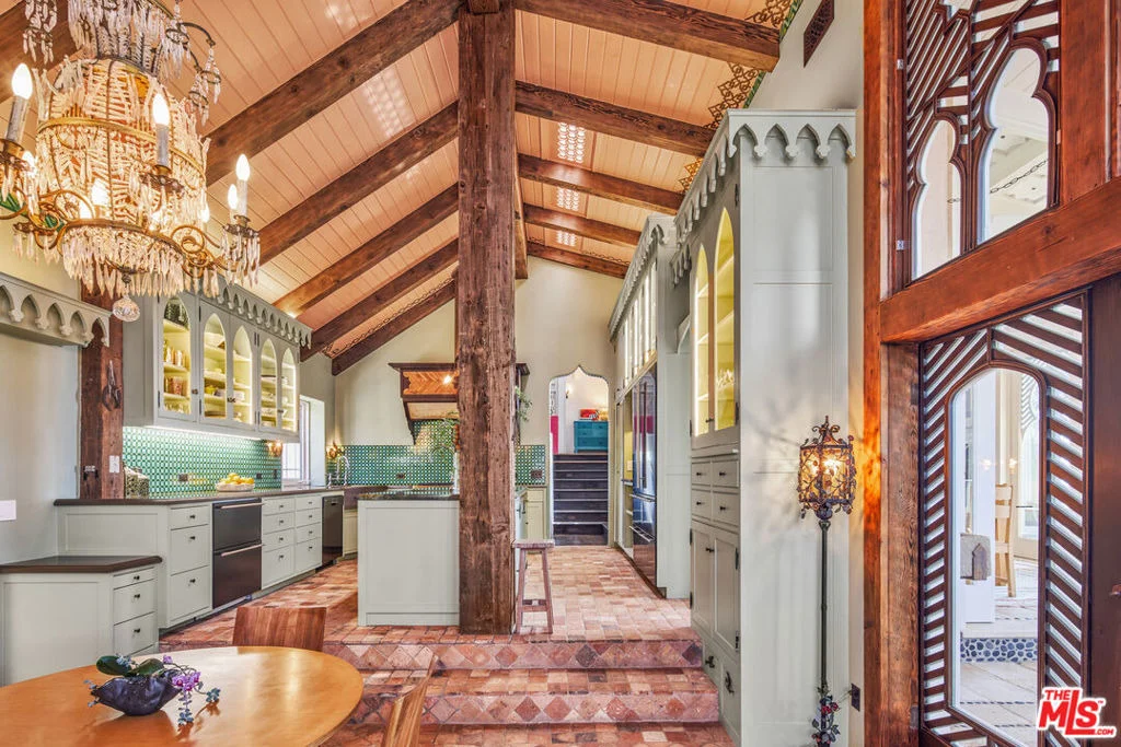Photo of 28980 Cliffside Drive