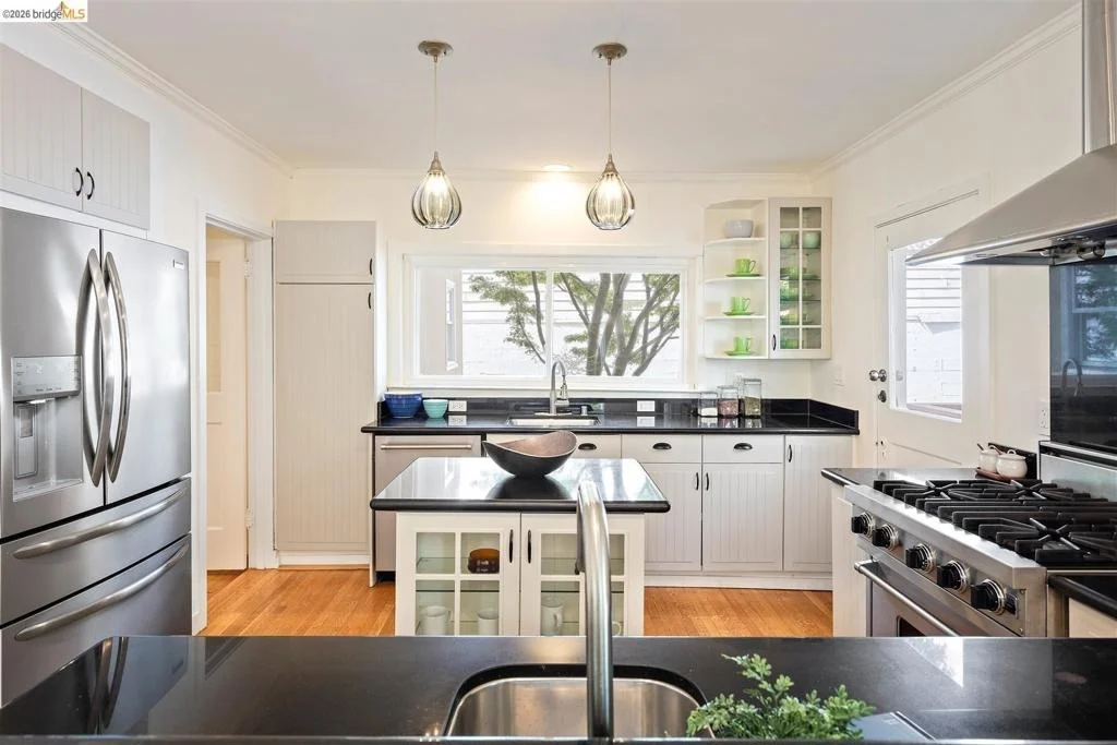 Photo of 355 Arlington Ave