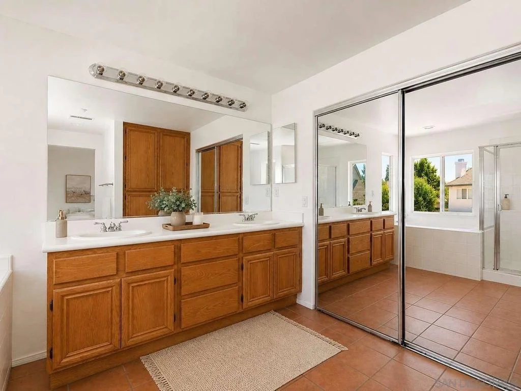 Photo of 1586 Silver Cup CT
