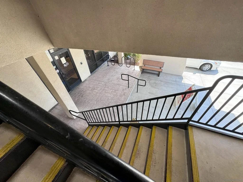 Photo of 1068 Broadway