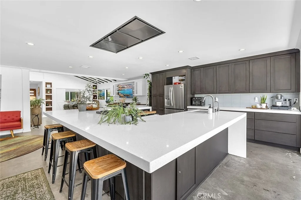 Photo of 2661 Oak Knoll Drive
