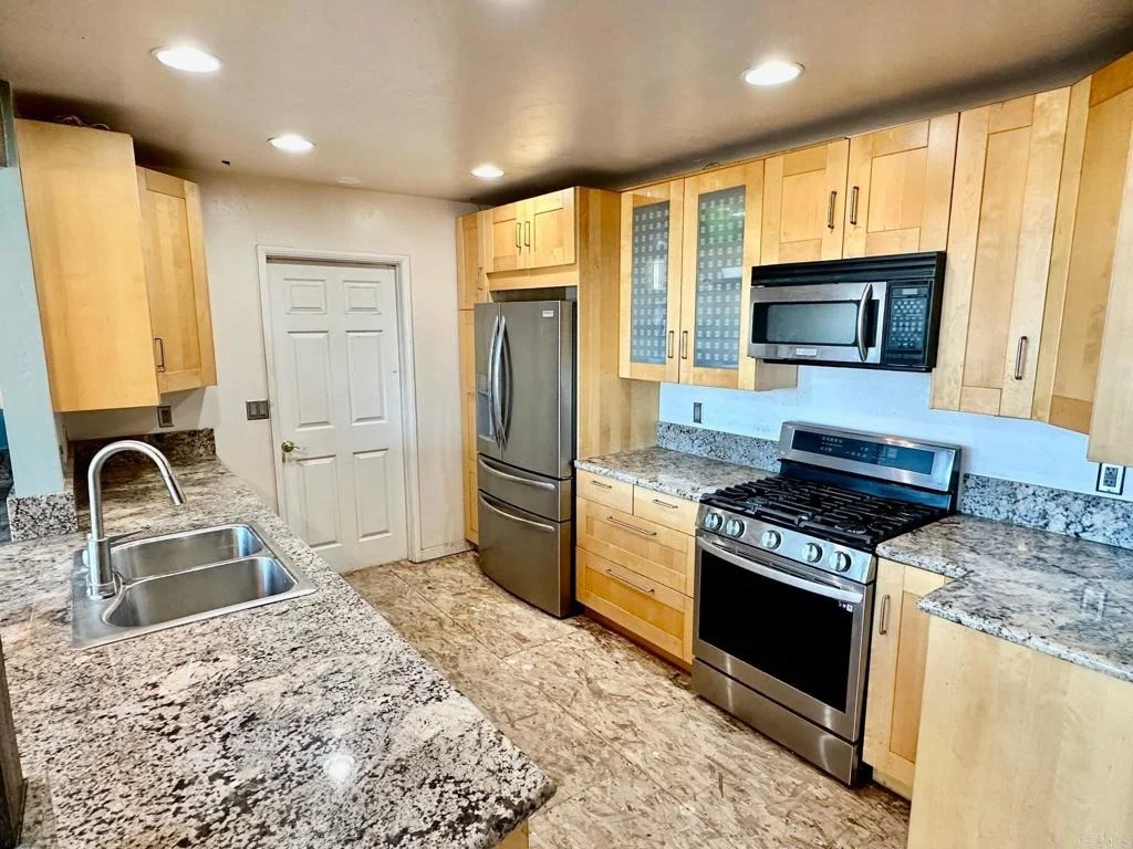 Photo of 880 Crest View Rd