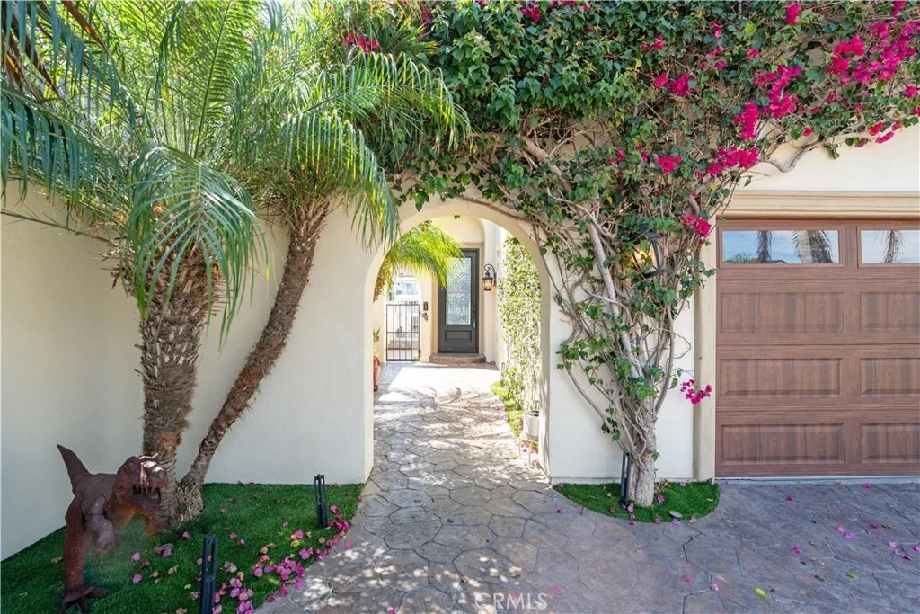 Photo of 2355 Peninsula