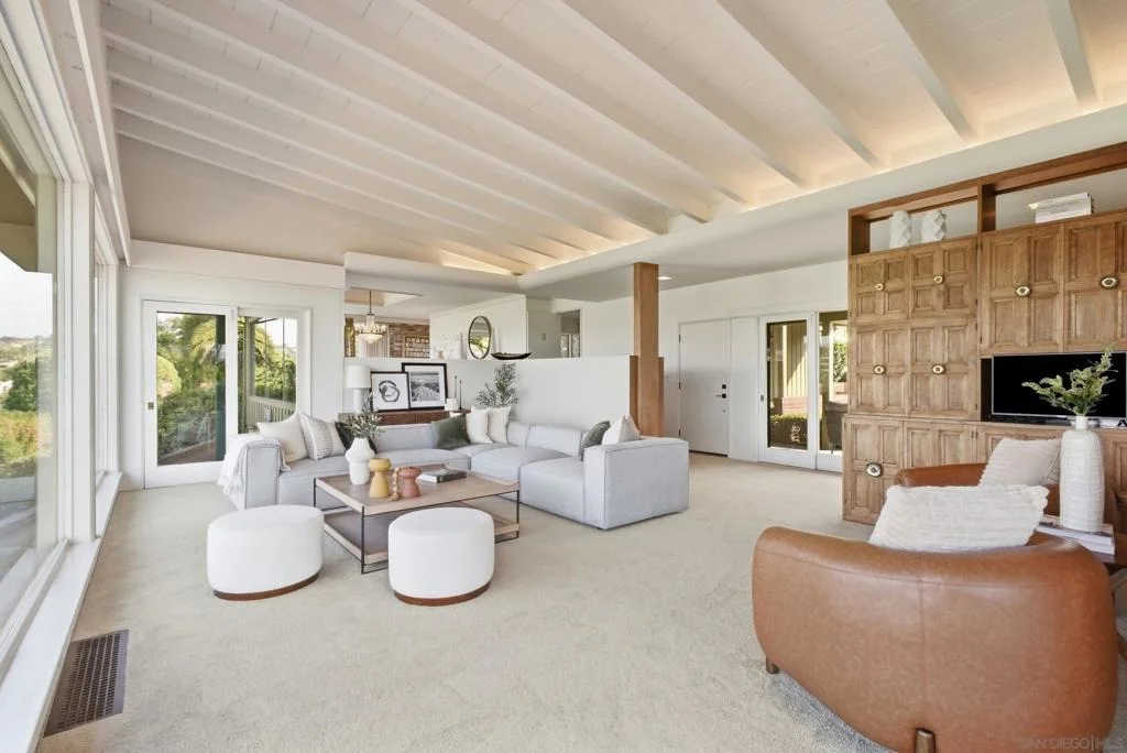 Photo of 7865 Roseland Drive