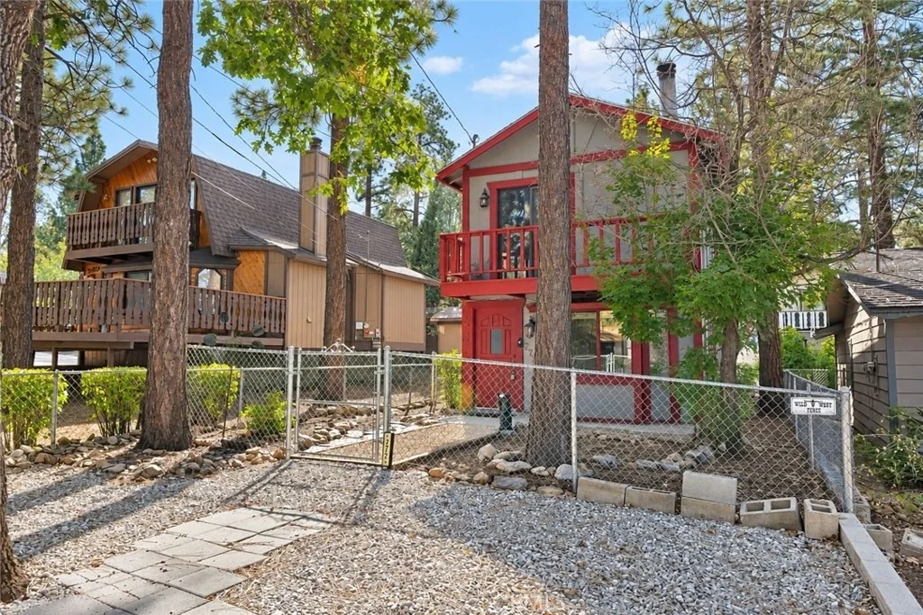 Photo of 272 Imperial Avenue