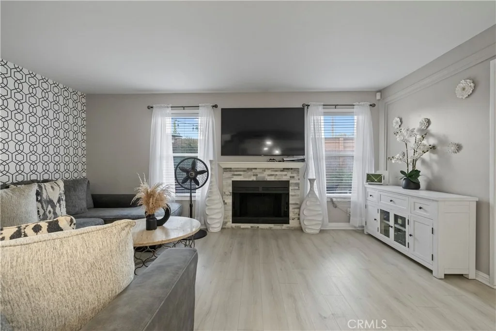 Photo of 213 Orleans Way