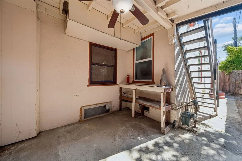 Photo of 1174 E 9th Street