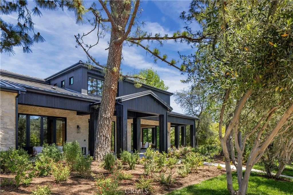 Photo of 24341 ROLLING VIEW Road