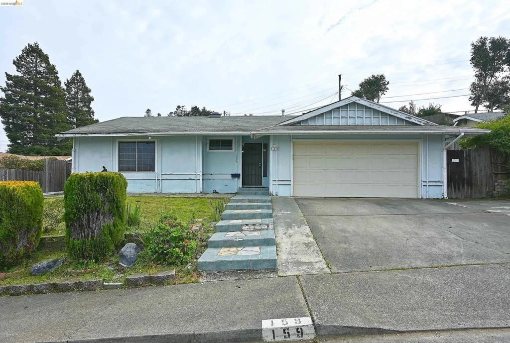 Photo of 159 Coleridge DR