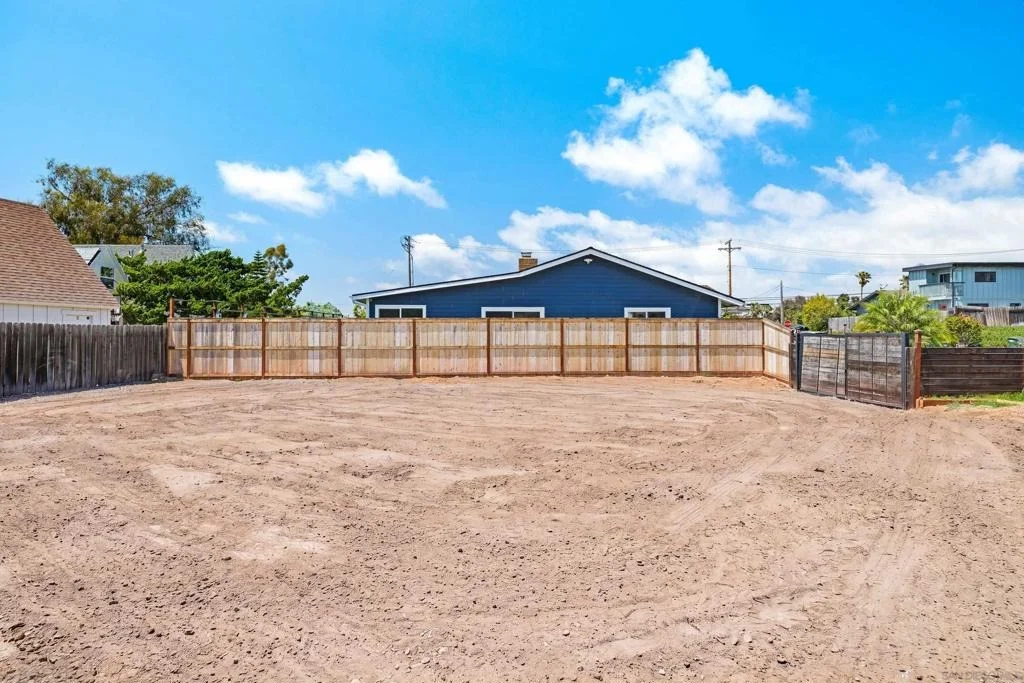 Photo of 722 Piedras Oro Calle