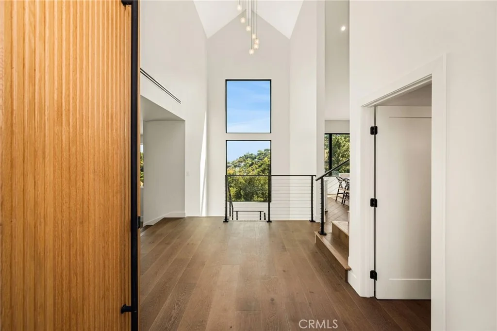 Photo of 3566 Beverly Glen