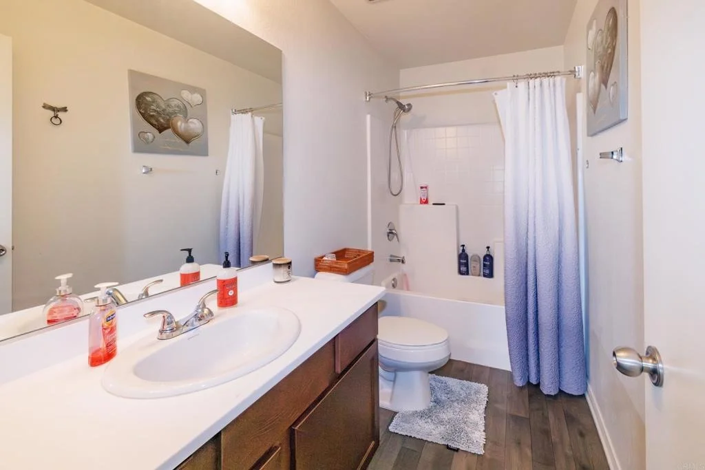 Photo of 2402 Barbara Street