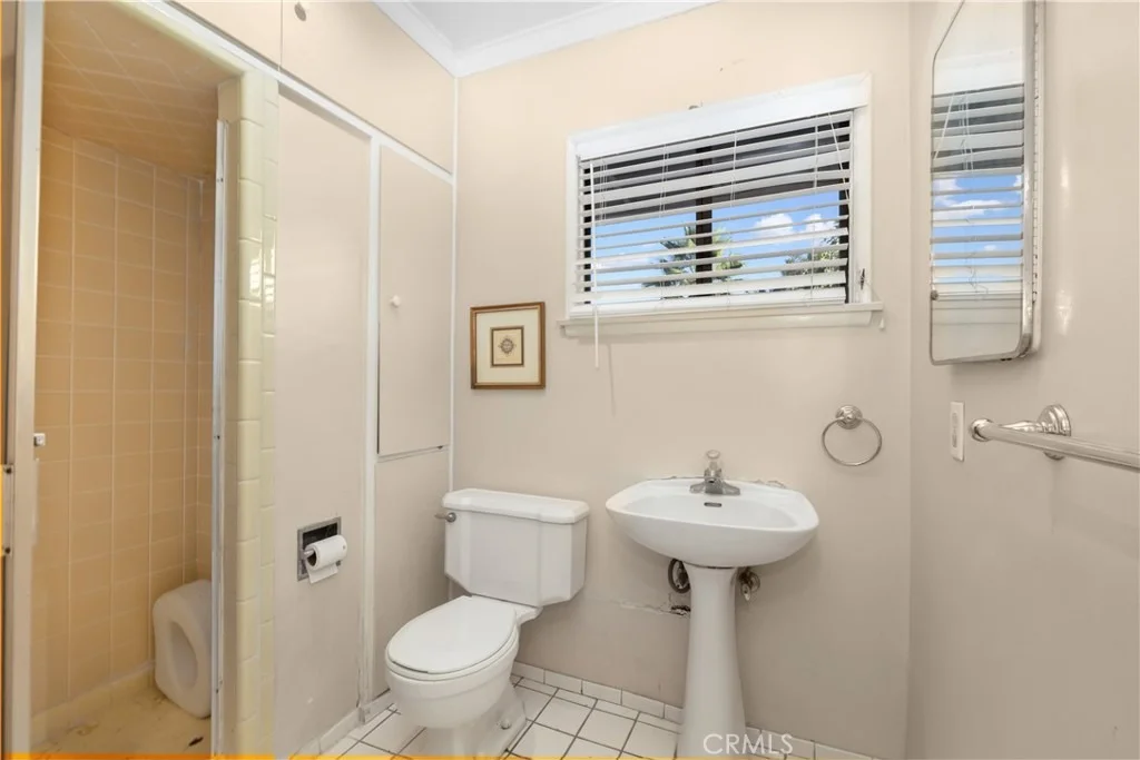 Photo of 595 Rim Road